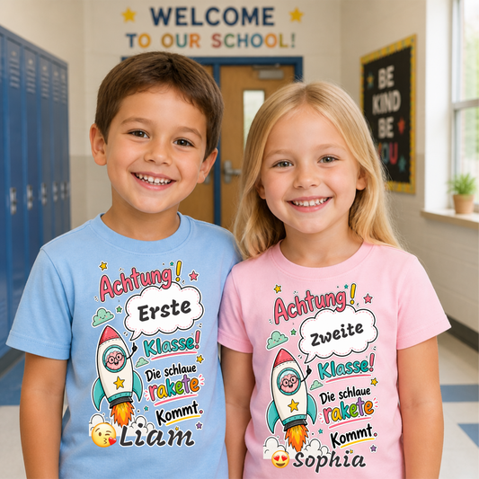 Kinder-T-Shirt „Schlaue Rakete“ – Einschulungsshirt mit Wunschklasse