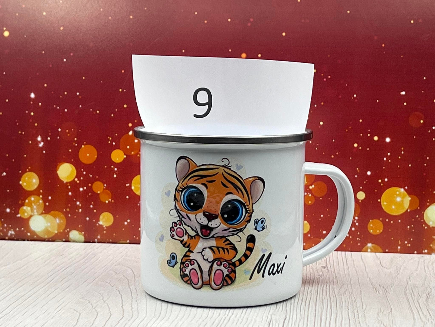 Verkauf von Produkten mit 50% Rabatt. Emaille-Becher
